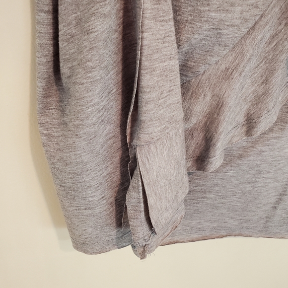 Suzanne Betro Raw Edge Ruffle Top - Picture 3 of 6